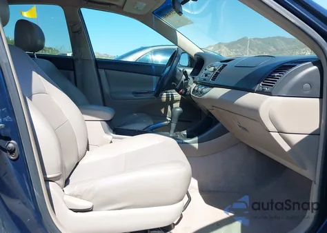 2004 Toyota Camry Se V6 z USA, uszkodzony, nr VIN 4T1BA32KX4U505589